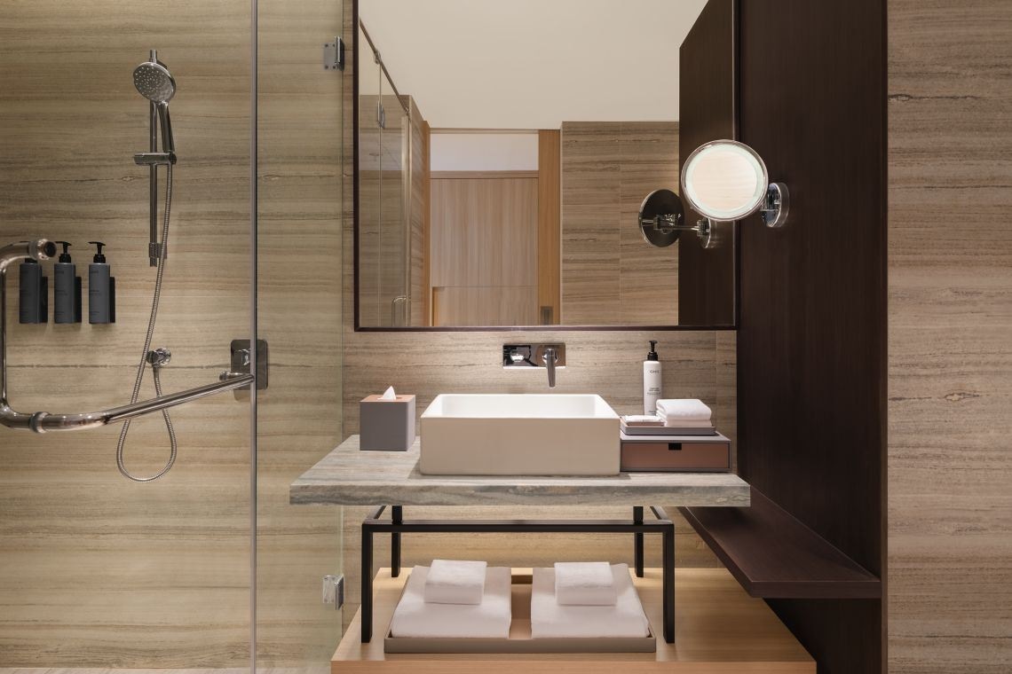 rooms-premium-ac-with-balcony