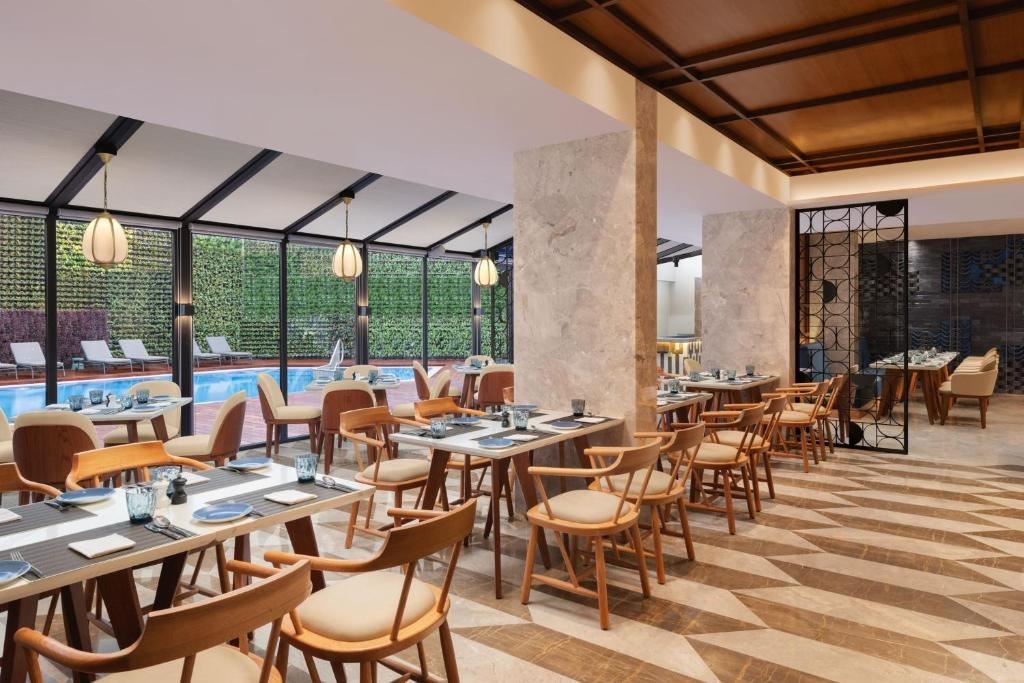 restaurants-restaurants