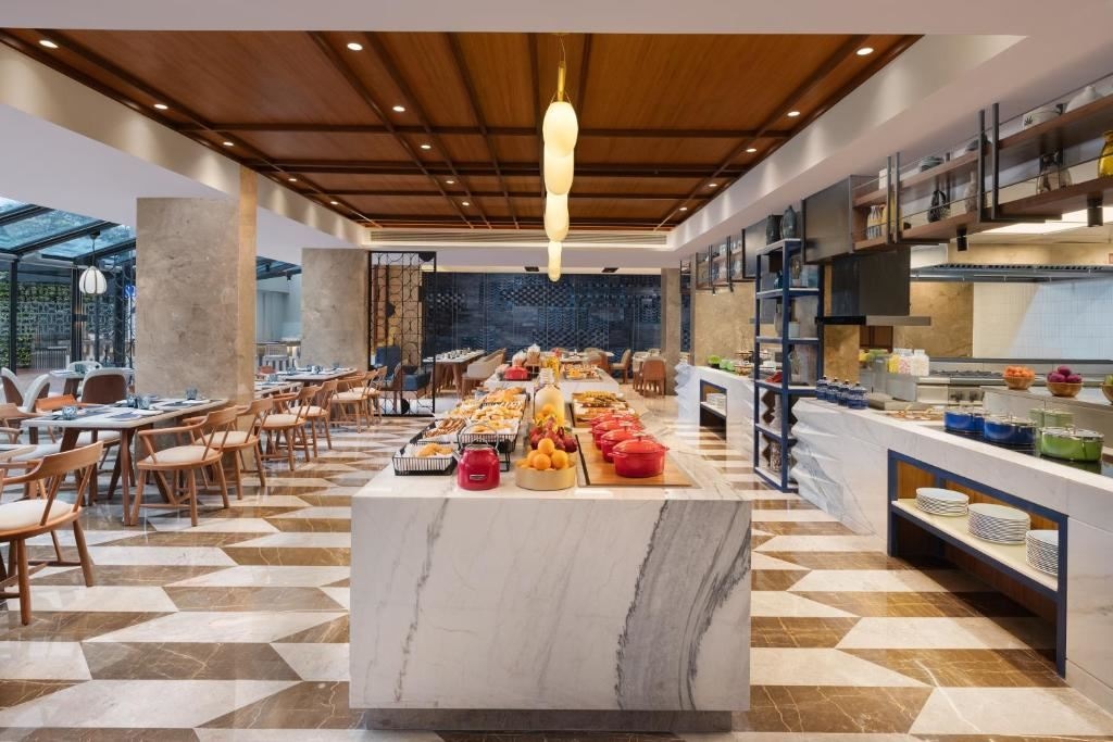 restaurants-restaurants