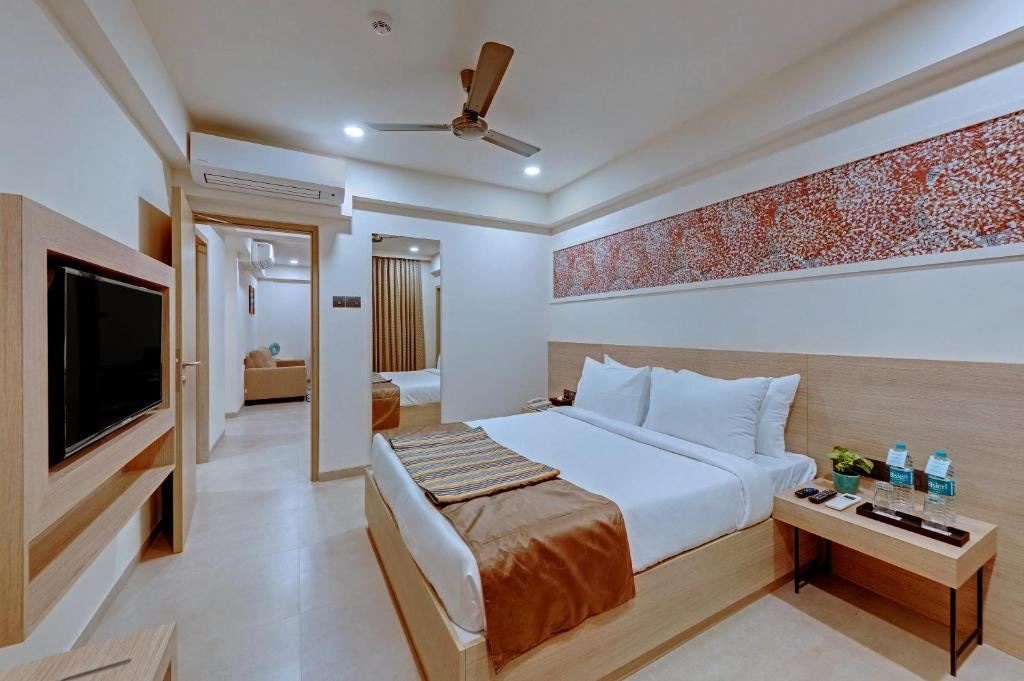 rooms-hazel-studio-1-bhk