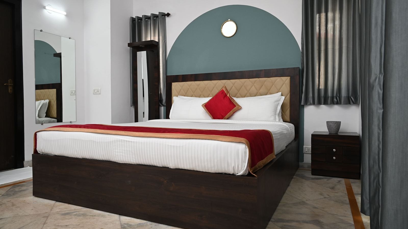 rooms-3-bedroom-deluxe-villa