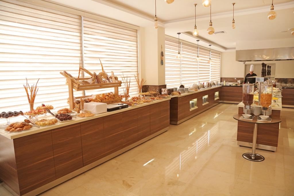 restaurants-lacosta-restaurant-and-terrace