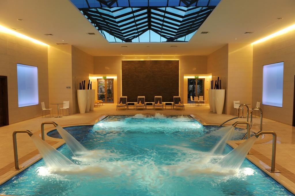 pools-indoor-pool