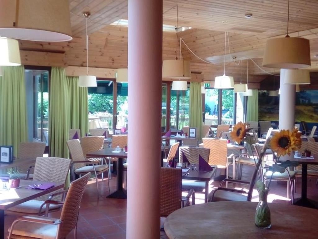 restaurants-restaurant