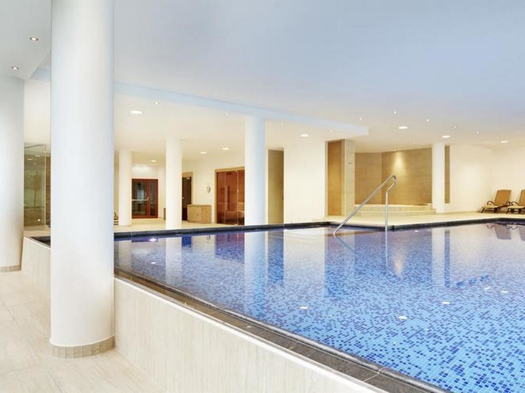 pools-indoor-pool