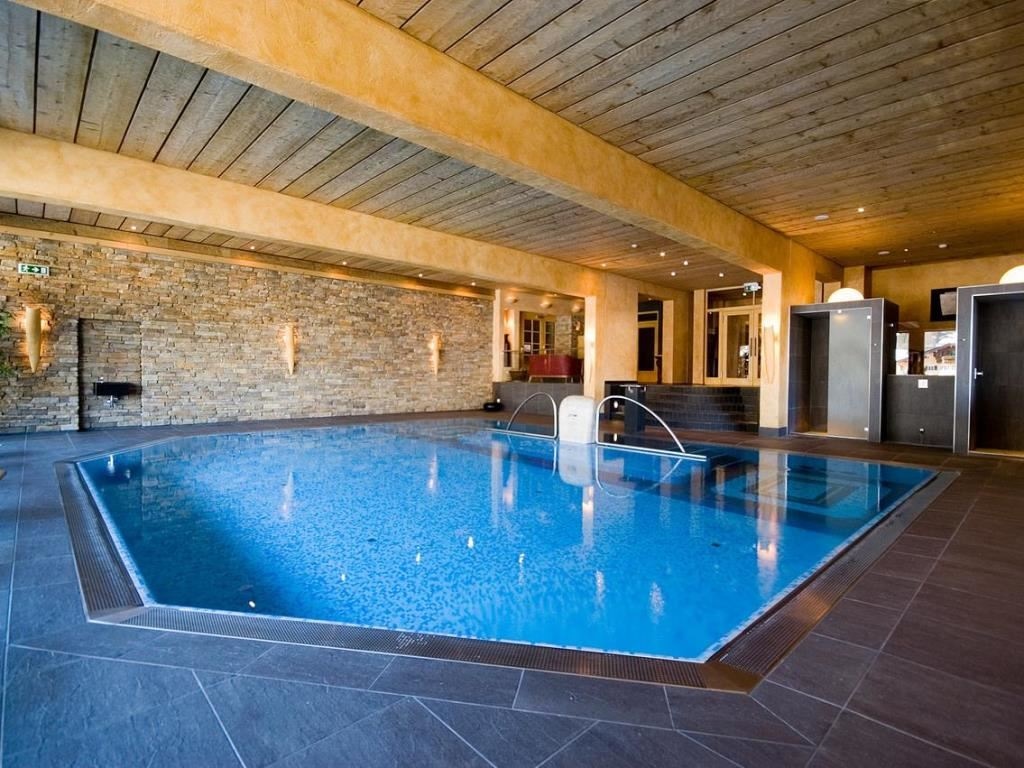 pools-indoor-pool
