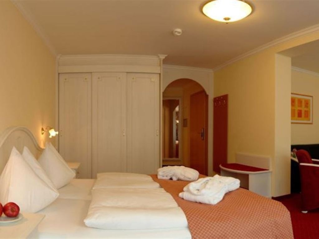 rooms-suite-galerie-with-balcony