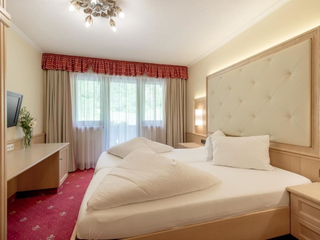 rooms-suite-superior