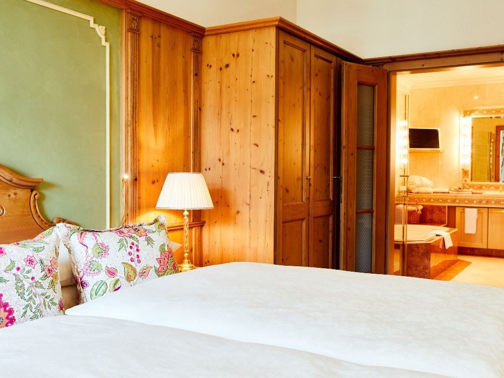 rooms-wellness-garden-suite-with-balcony-or-terrace-70-square-meters