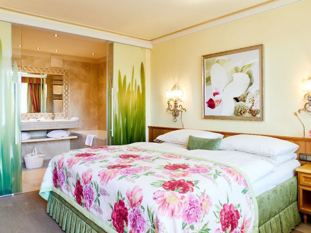 rooms-suite-with-sauna-and-open-fireplace-with-balcony-or-terrace