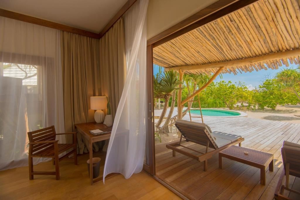 rooms-beachfront-onebedroom-villa