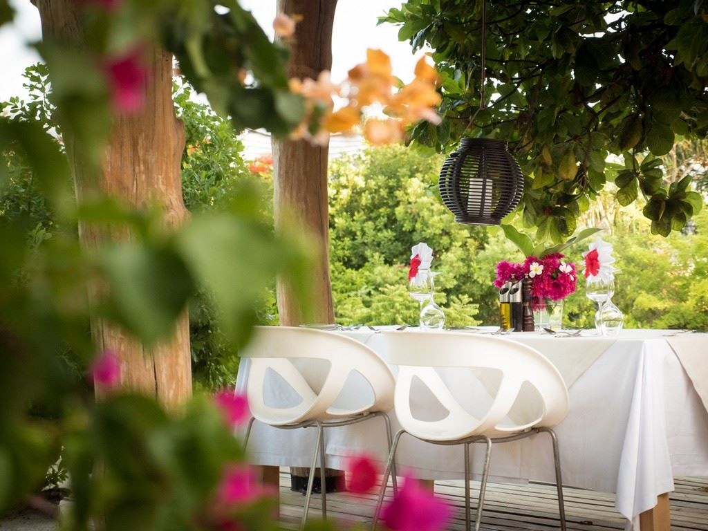 rooms-beachfront-onebedroom-villa