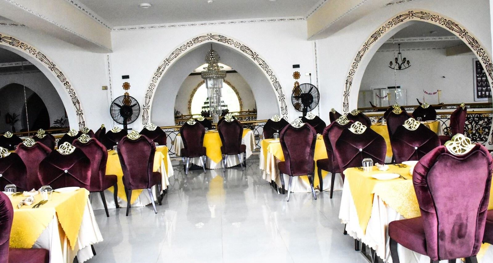 restaurants-restaurants