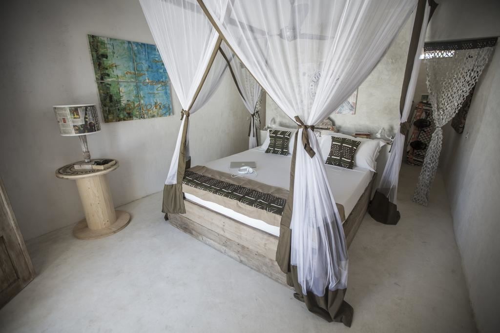 rooms-beach-standard