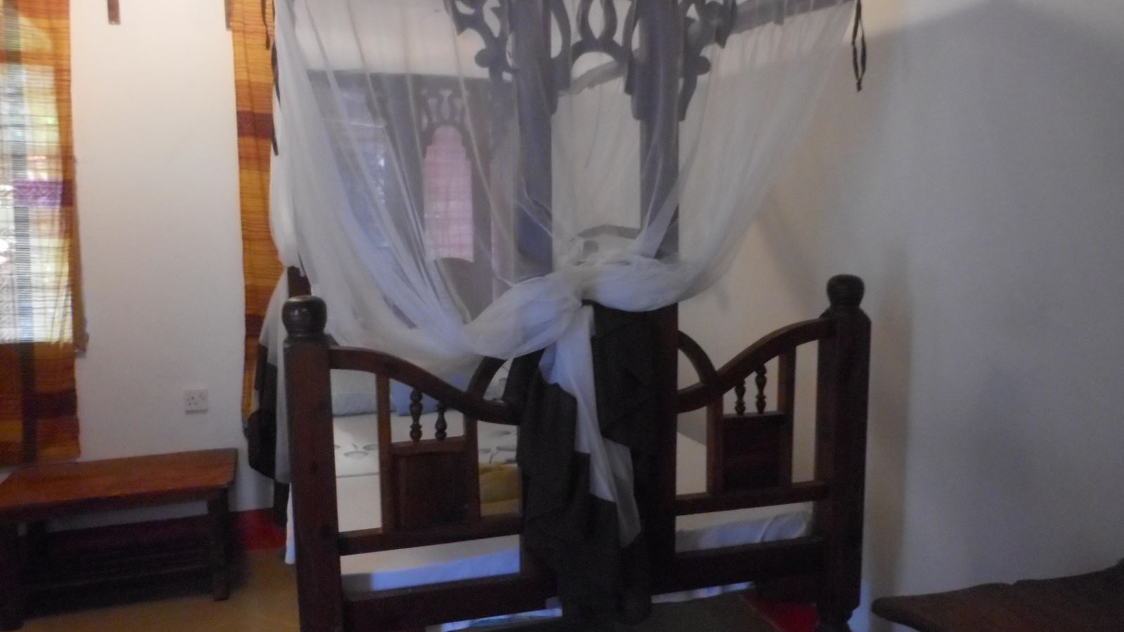 rooms-single-standard