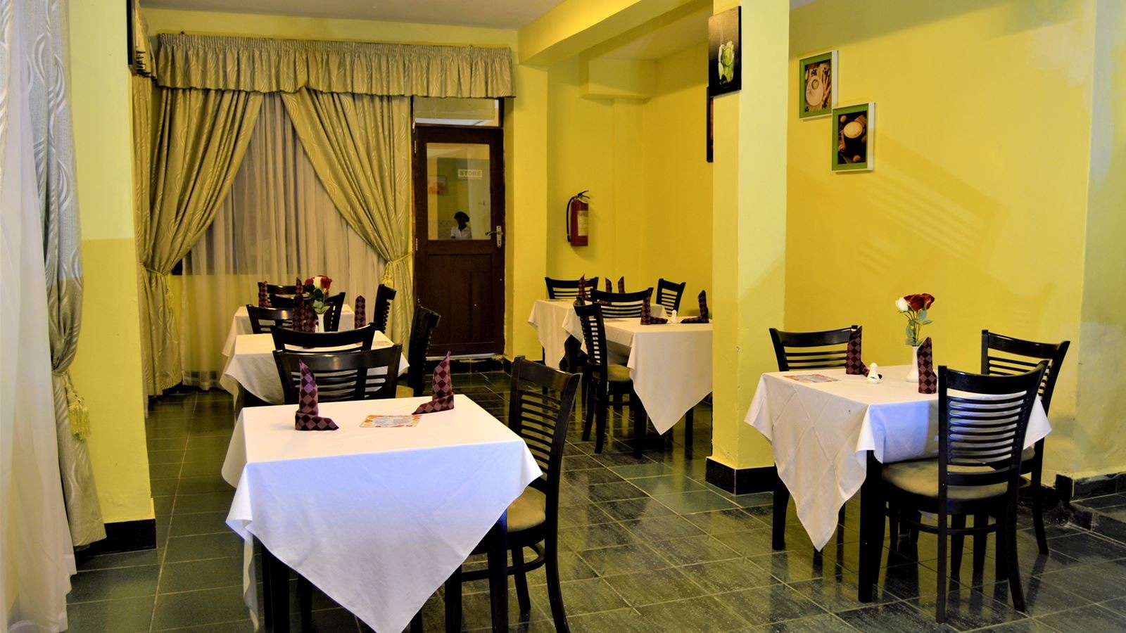 restaurants-restaurants