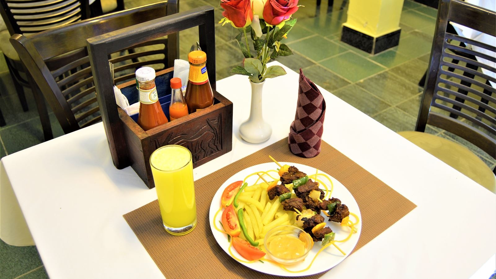 restaurants-restaurants