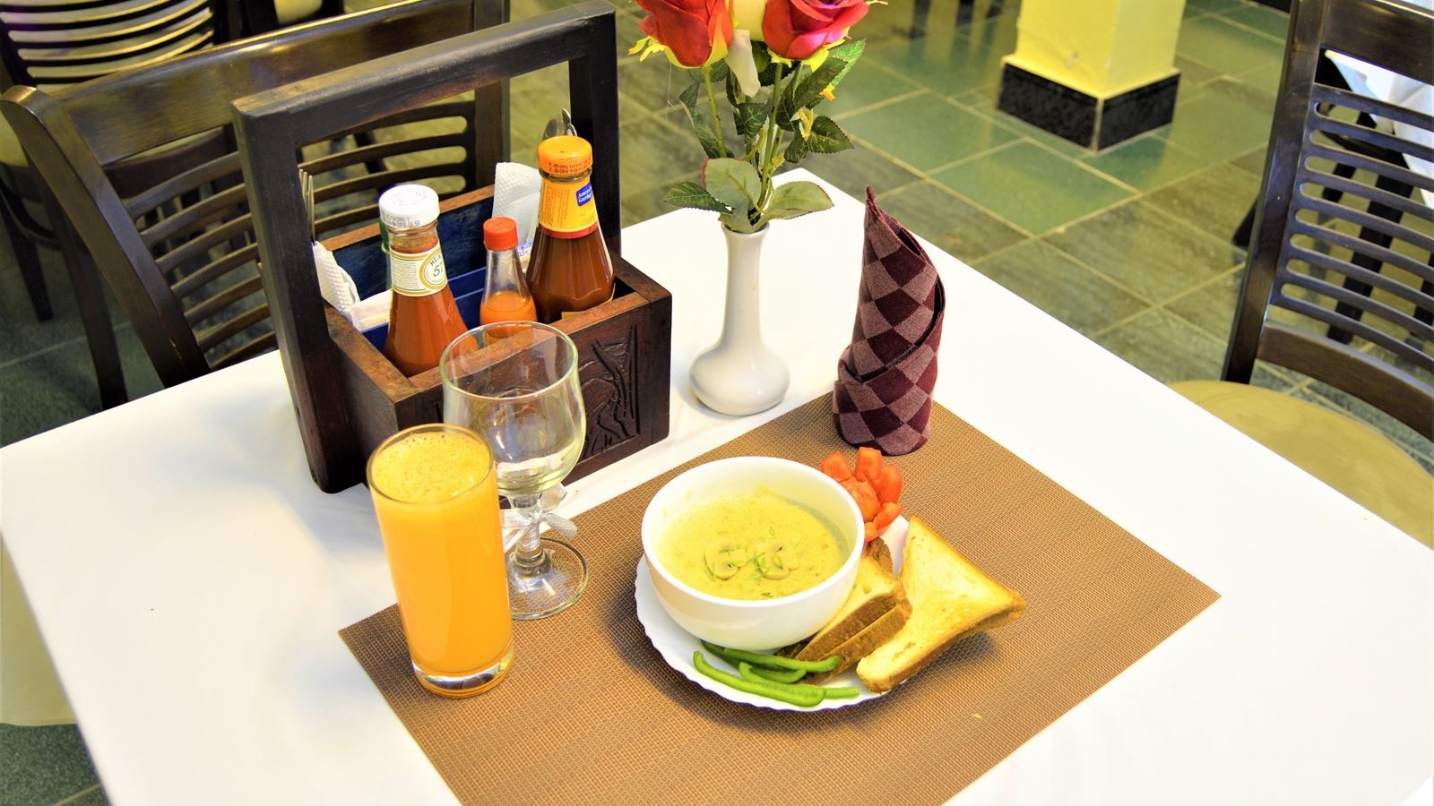 restaurants-restaurants