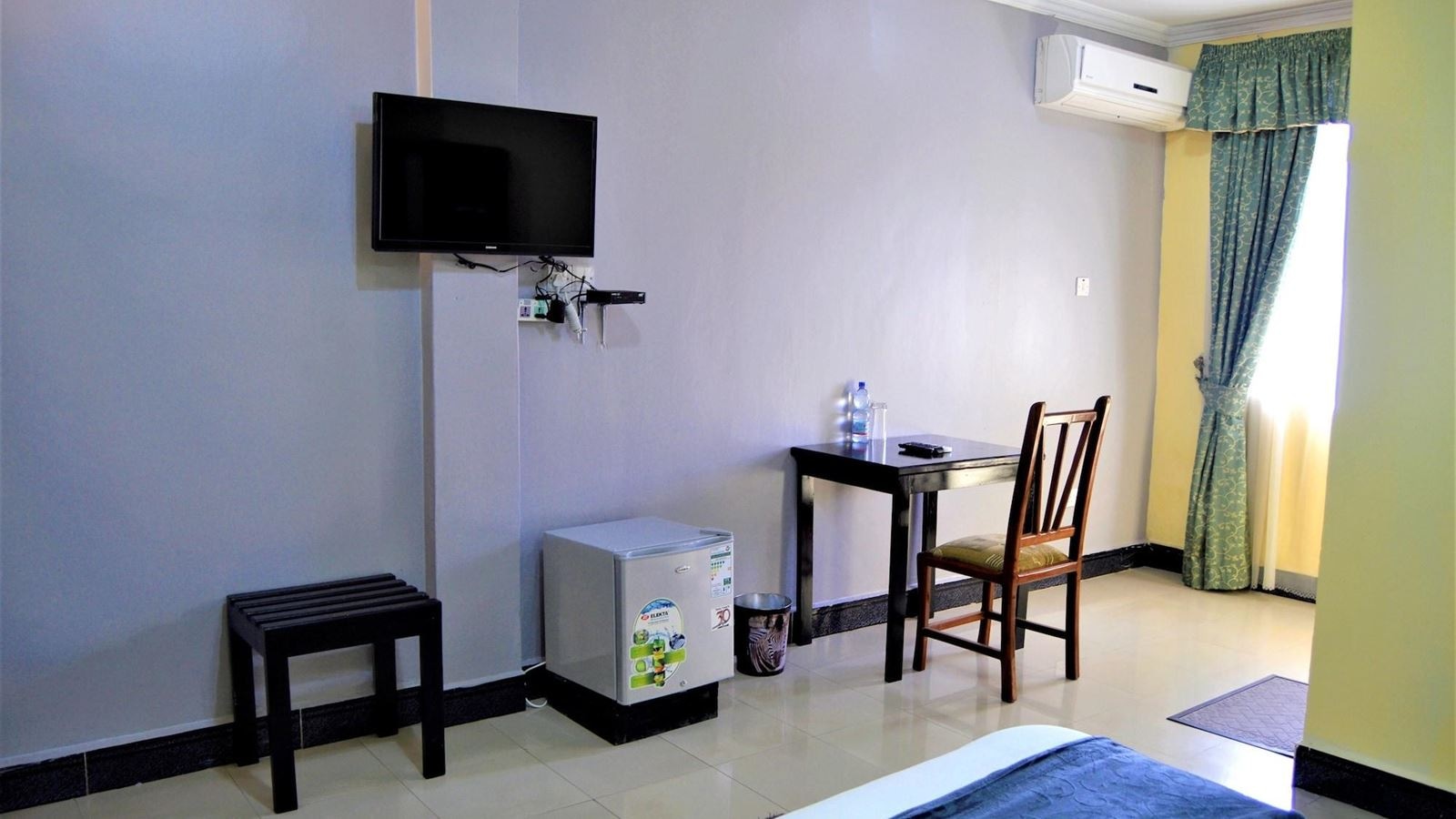 rooms-single-standard