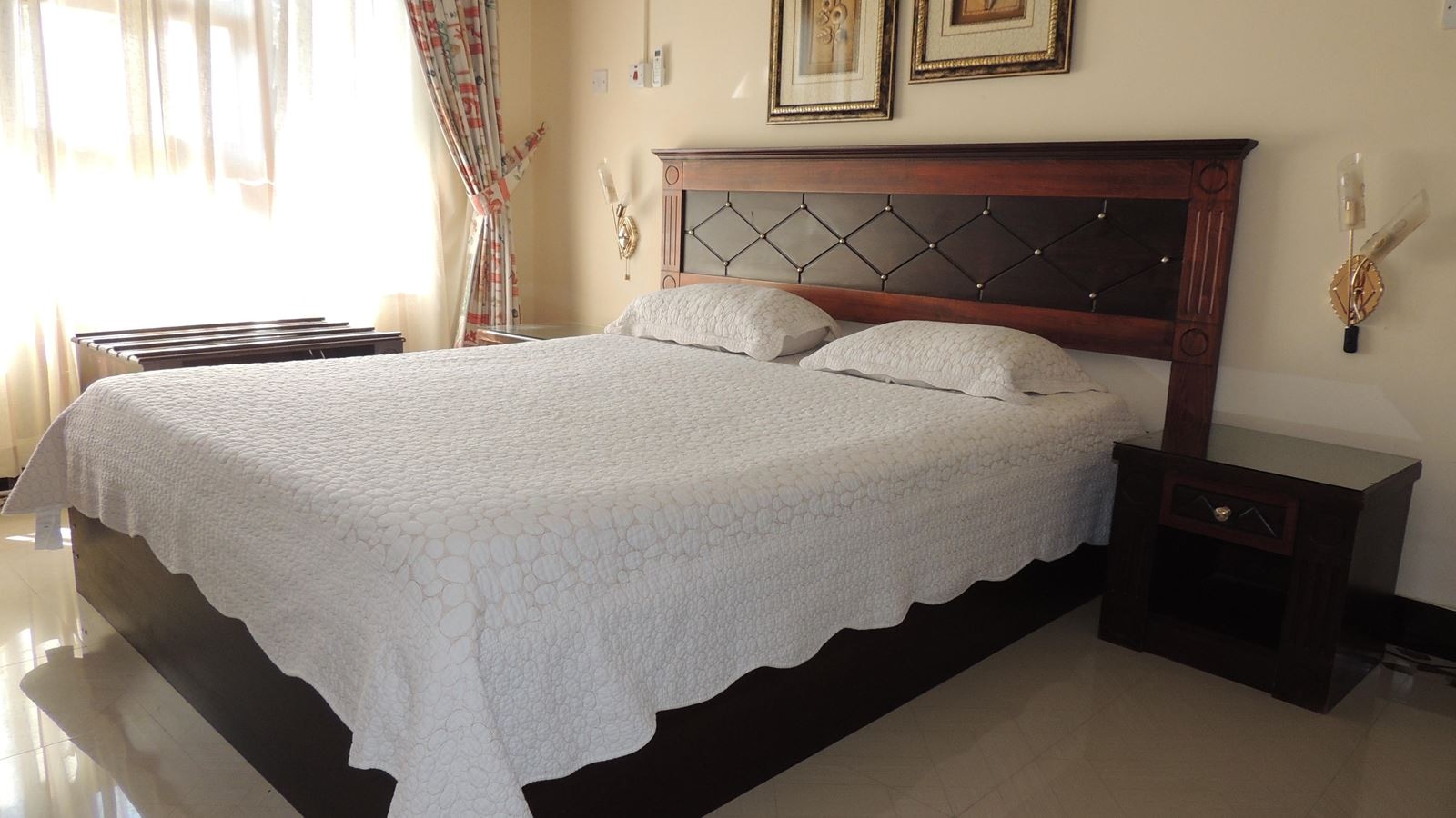 rooms-double-or-twin-deluxe