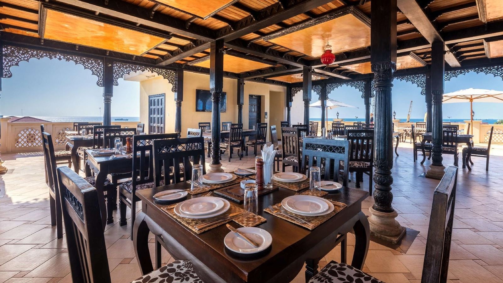 restaurants-restaurants