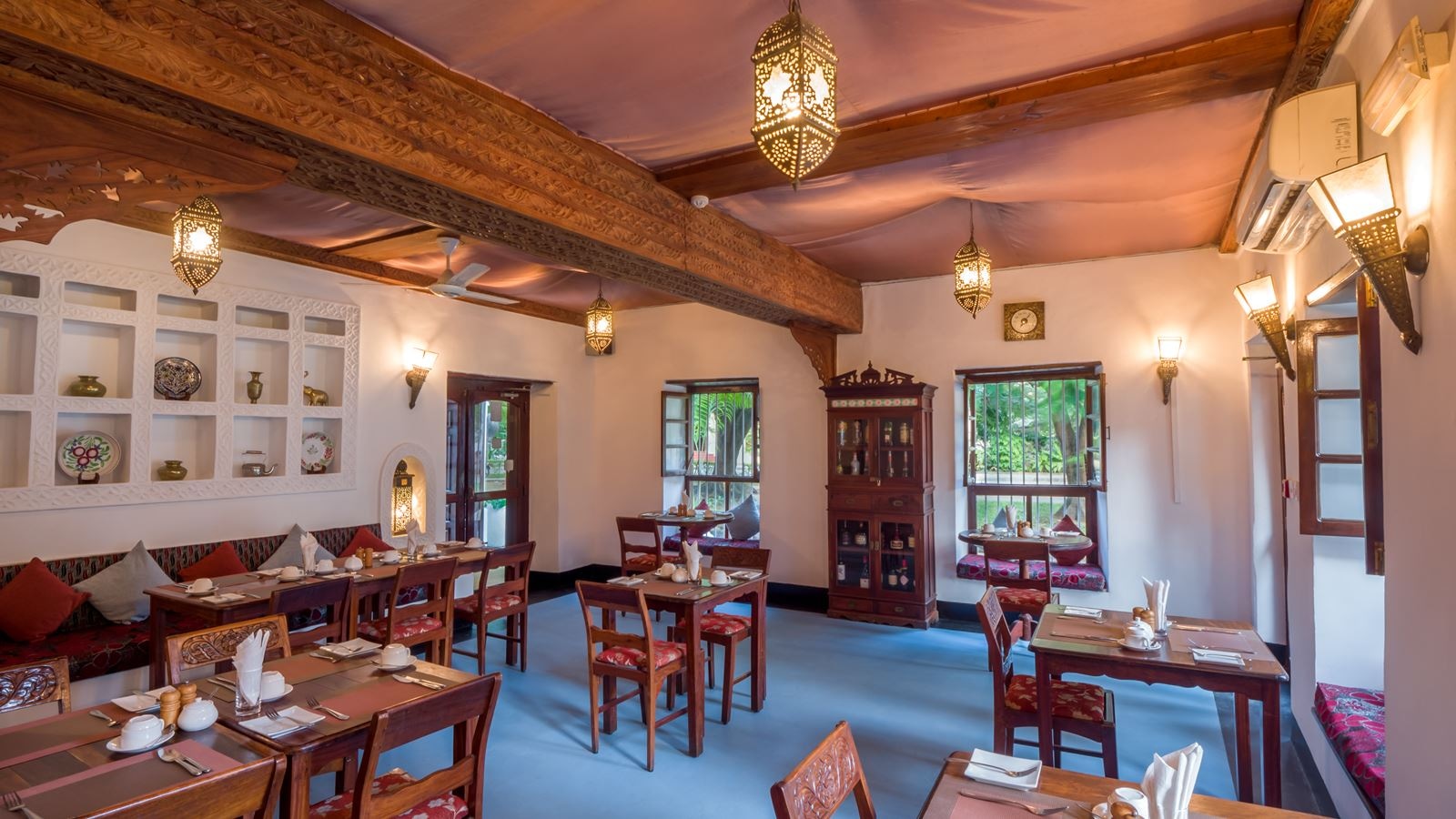 restaurants-restaurants