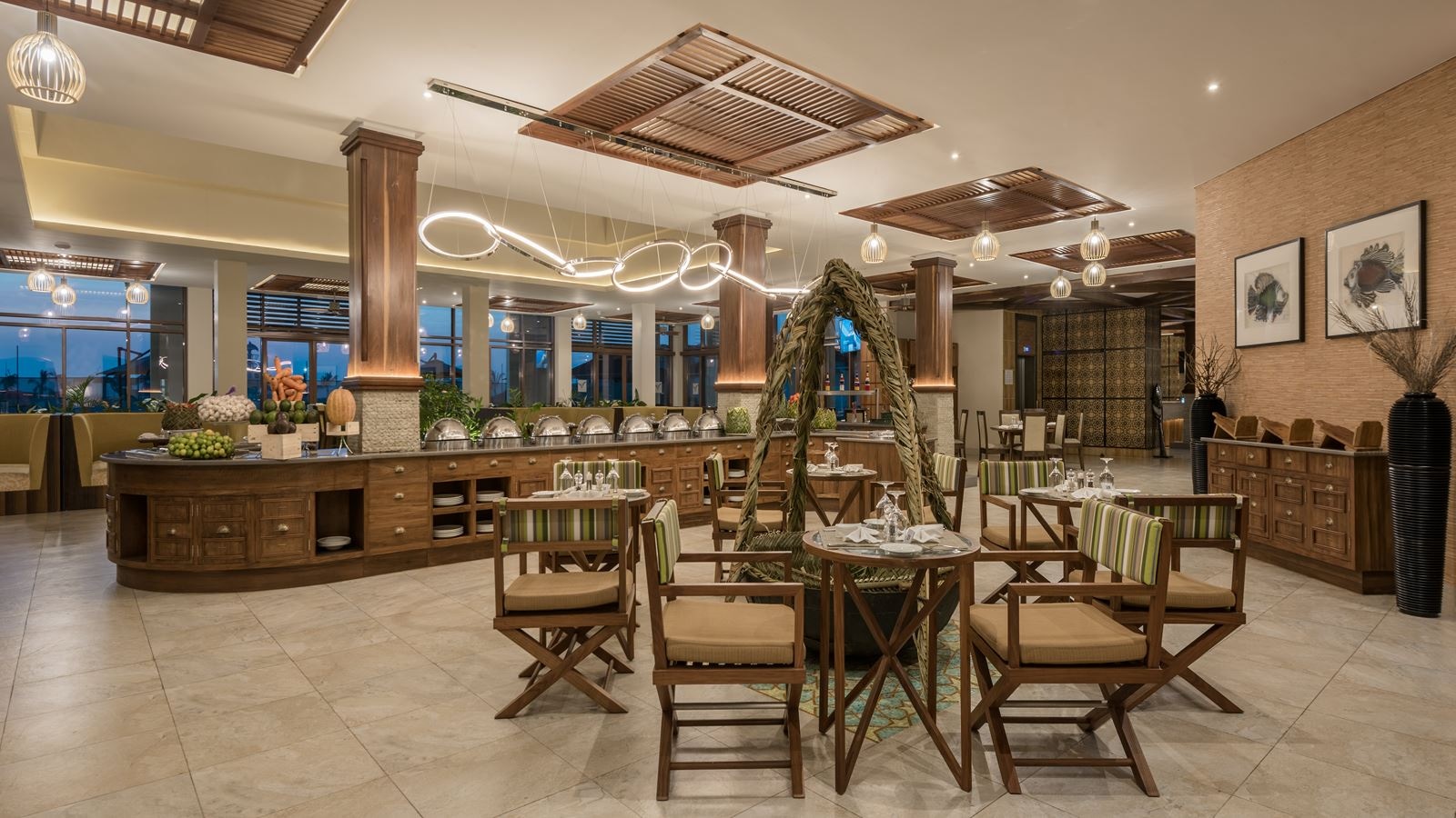 restaurants-restaurants