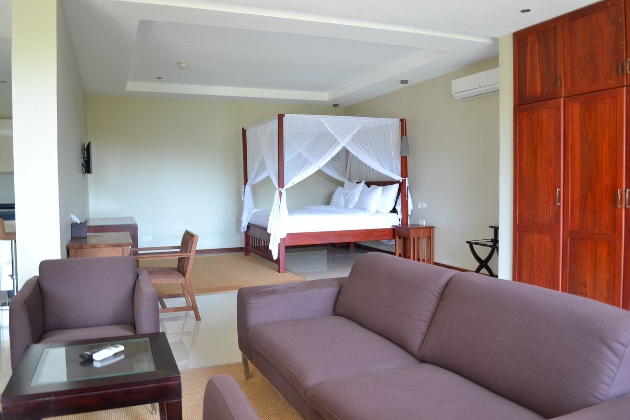 rooms-executive-suite