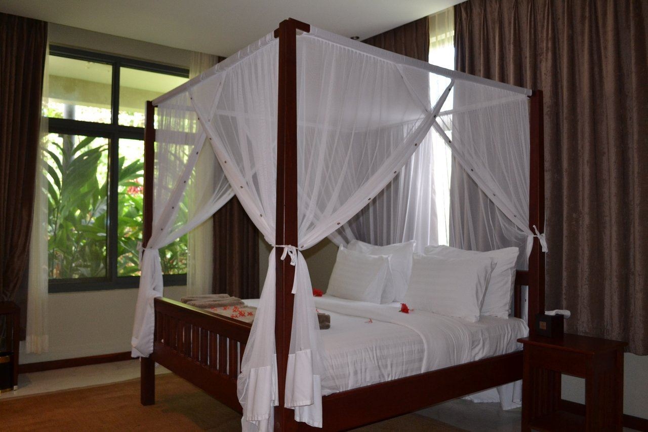 rooms-2-bedroom-garden-villa