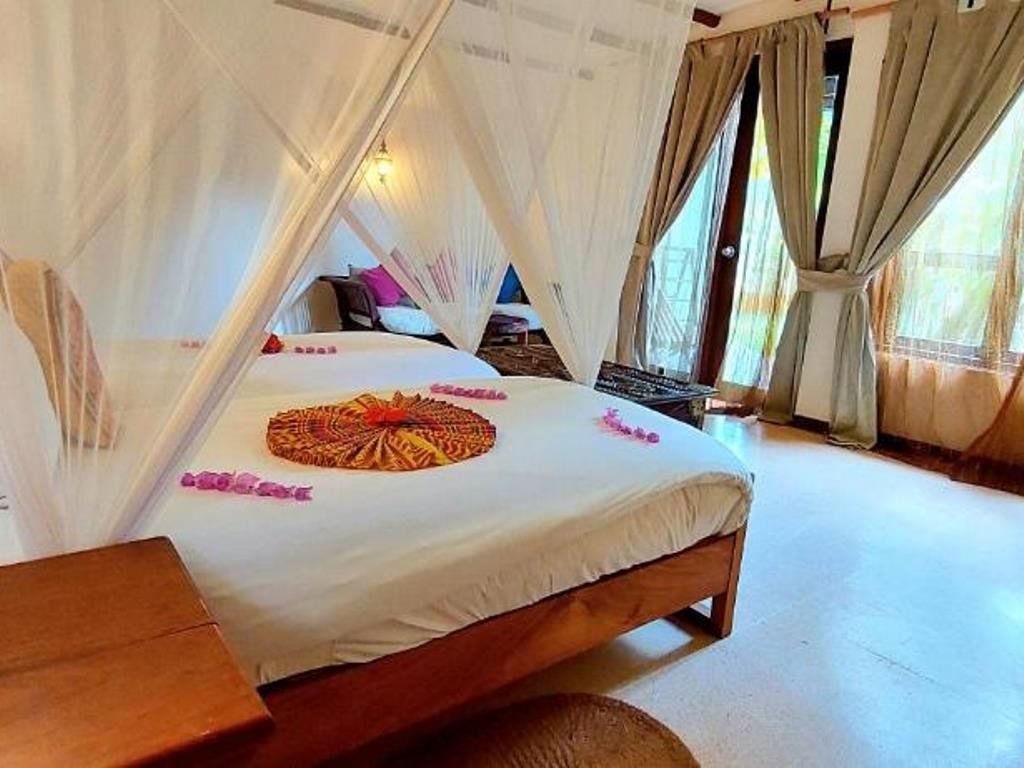 rooms-family-room-interconnecting