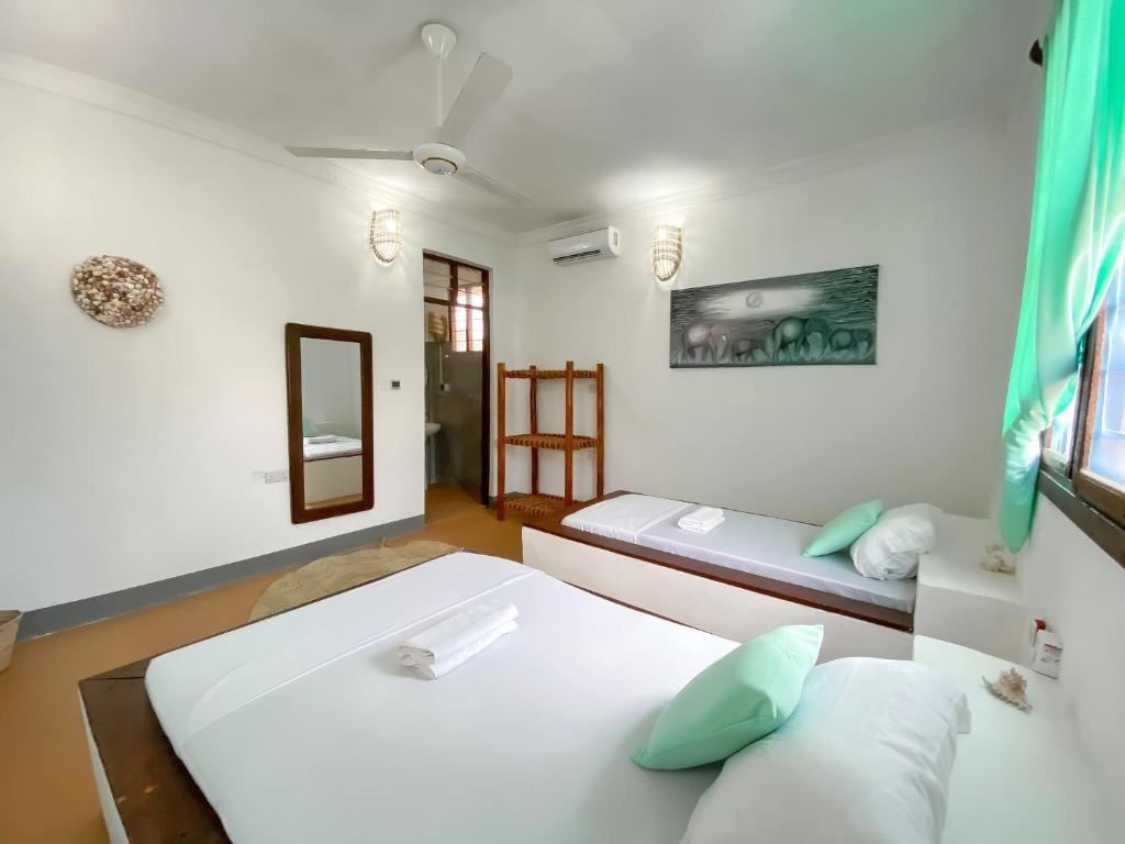 rooms-standard-double-or-twin