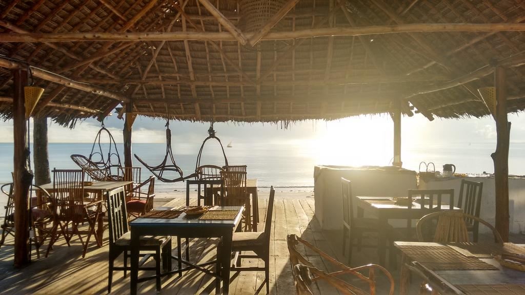 restaurants-bahari-restaurant