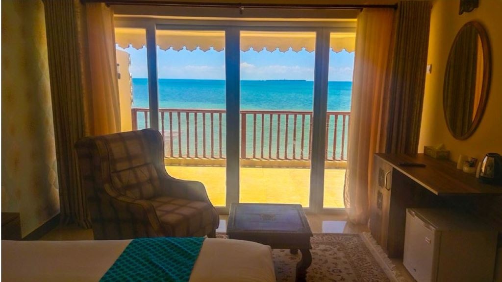 rooms-deluxe-sea-view