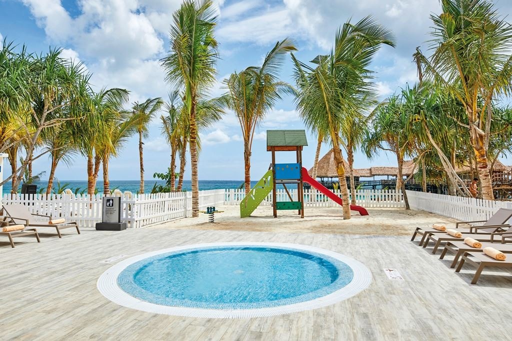 pools-outdoor-childrens-pool