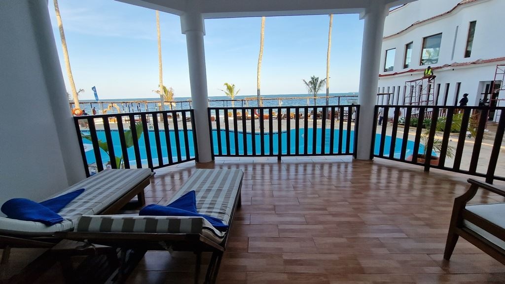 rooms-premium-ocean-suite