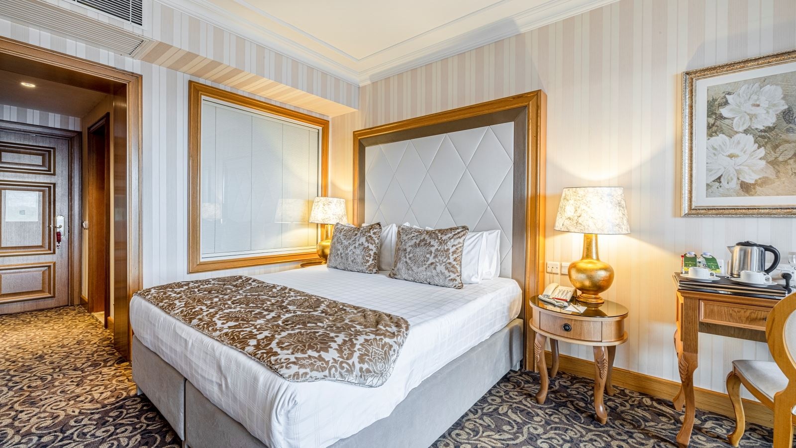 rooms-standart-oda-kara-manzarali