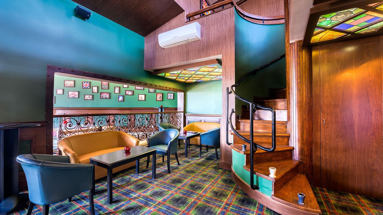 bars-mezzanine-lounge