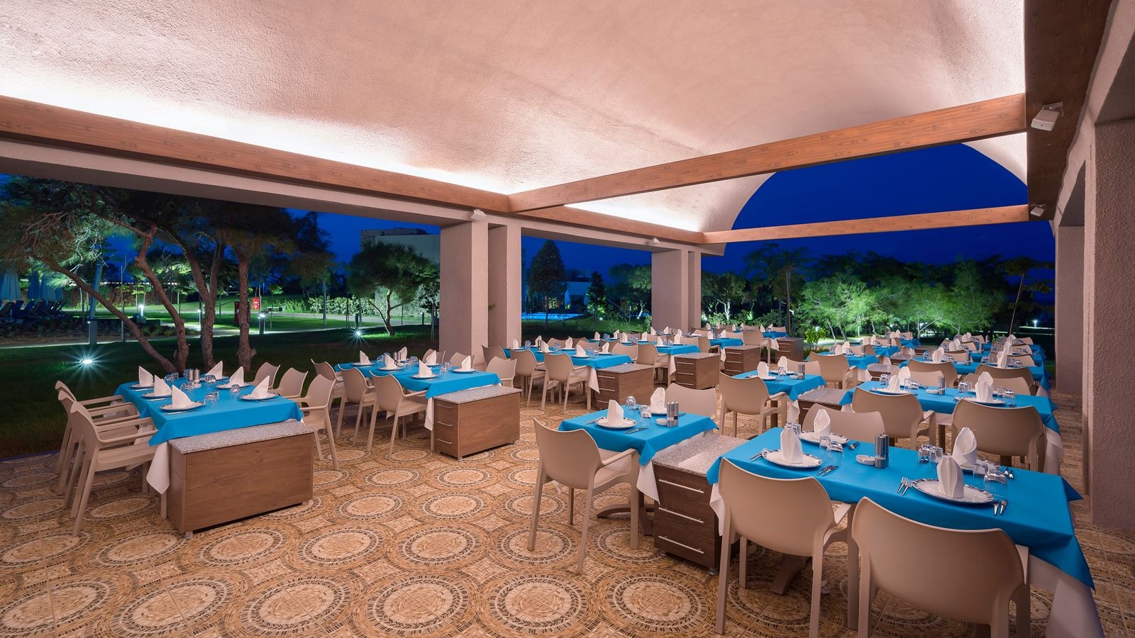 restaurants-agora-sea-food-a-la-carte-restaurant