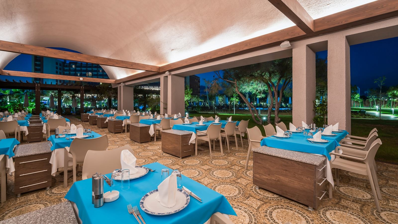 restaurants-agora-sea-food-a-la-carte-restaurant