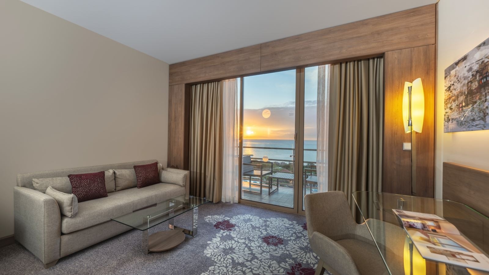 rooms-deluxe-direkt-deniz-manzarali-oda