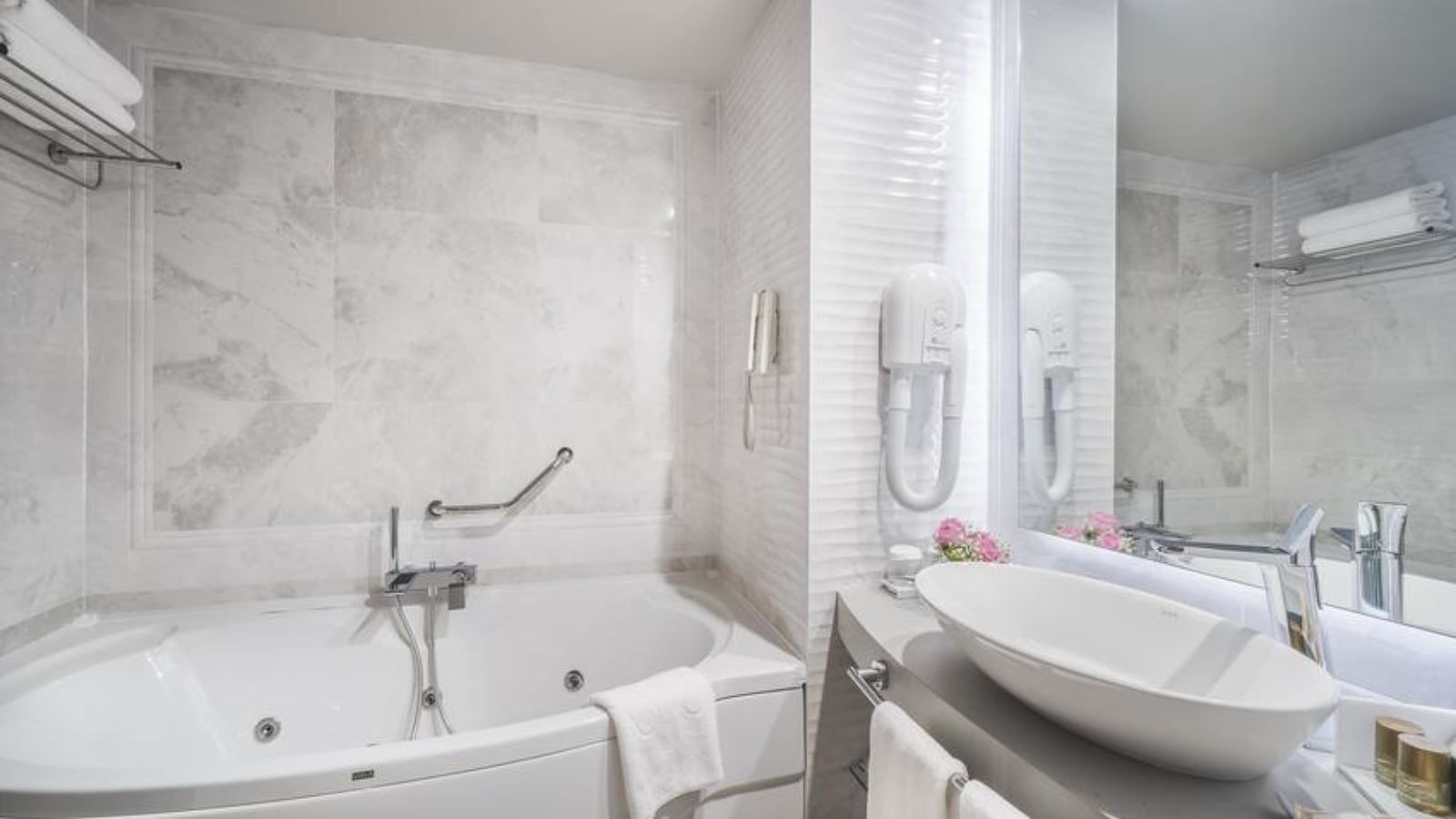 rooms-panoramic-suite