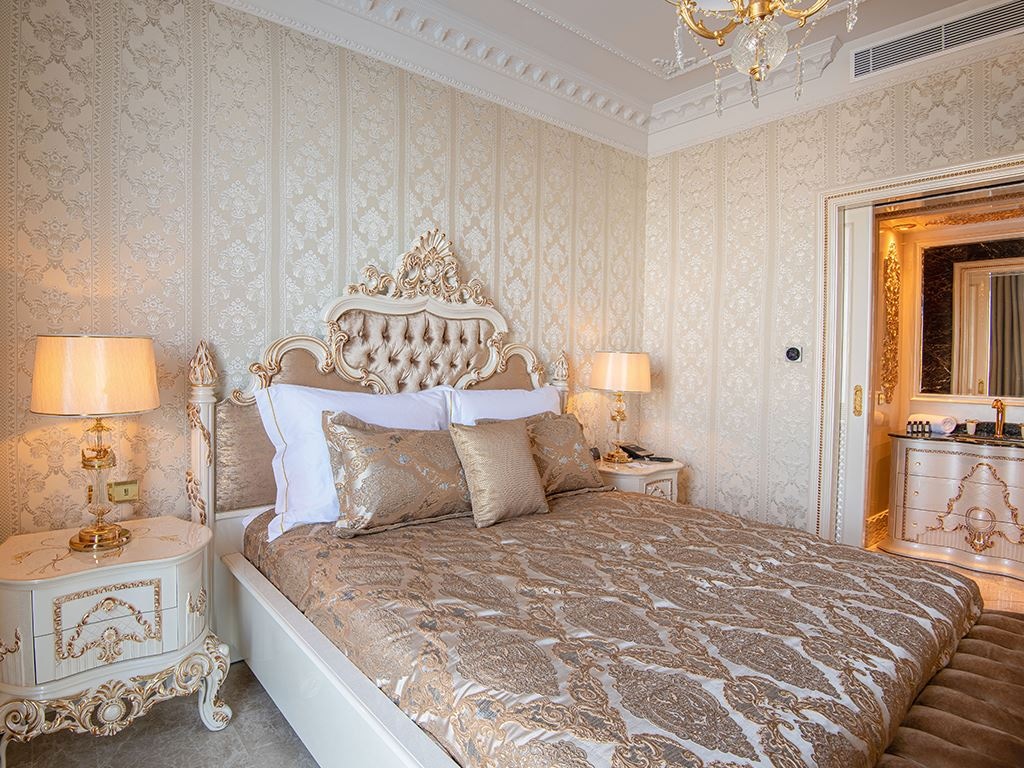 rooms-royal-suite-oda