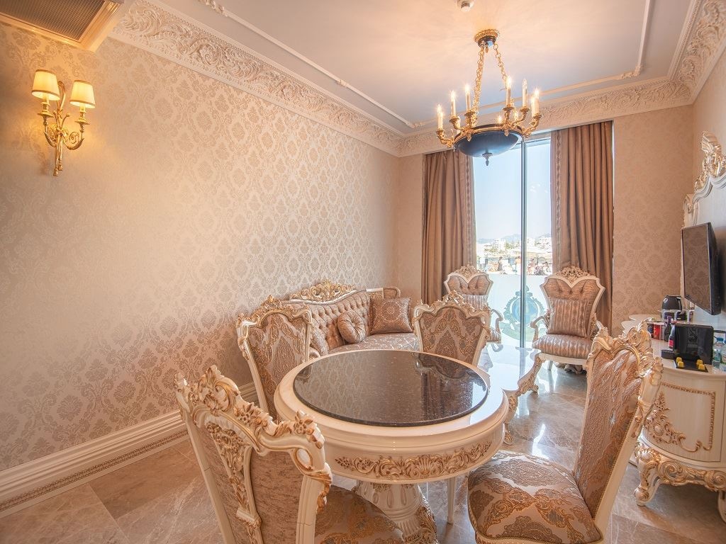 rooms-royal-suite-oda