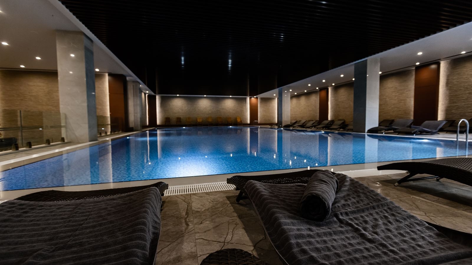 pools-indoor-pool