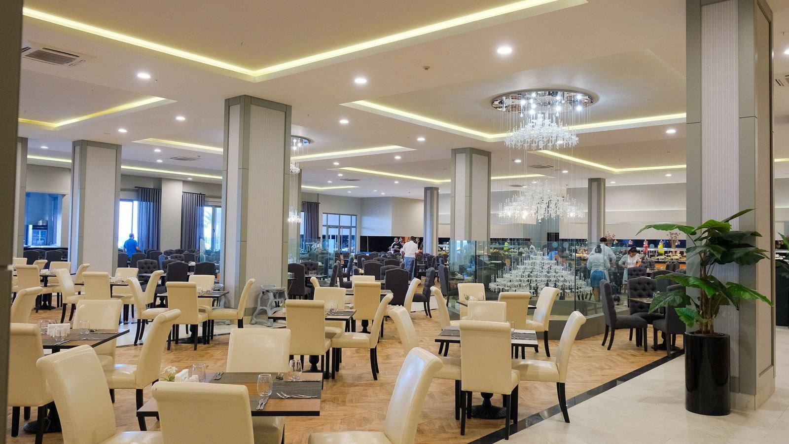 restaurants-crystal-restoran