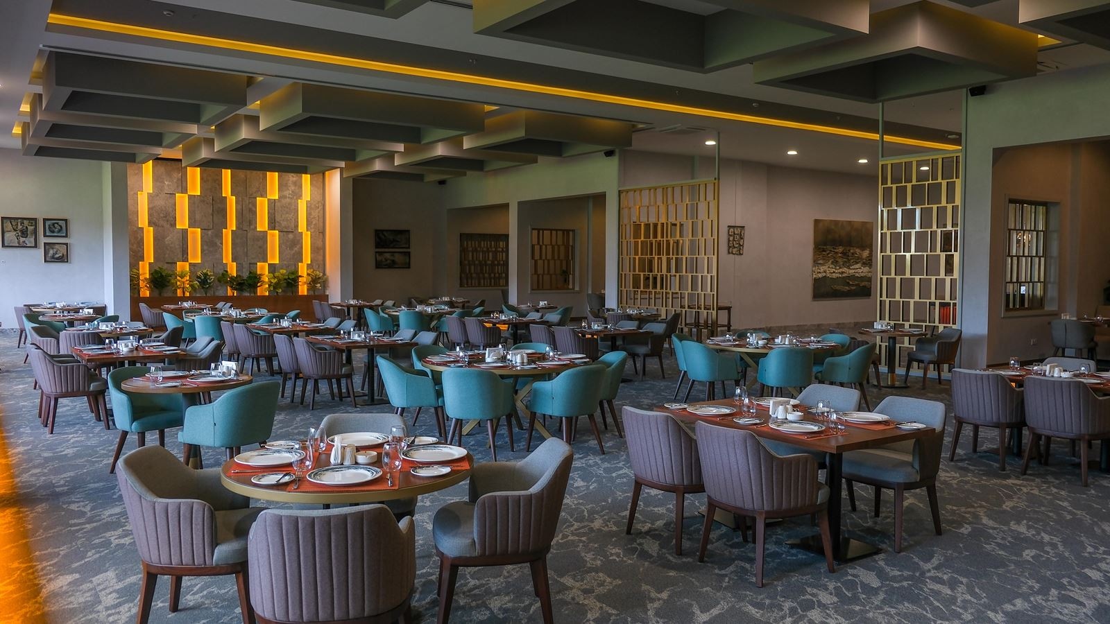 restaurants-club-lounge