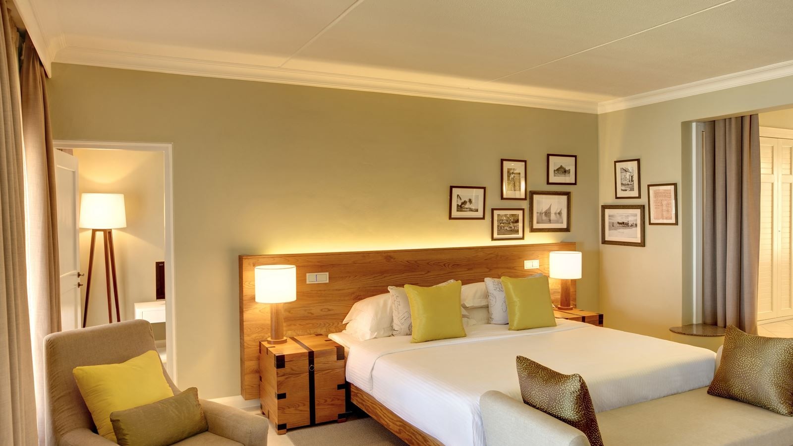 rooms-ocean-view-family-room