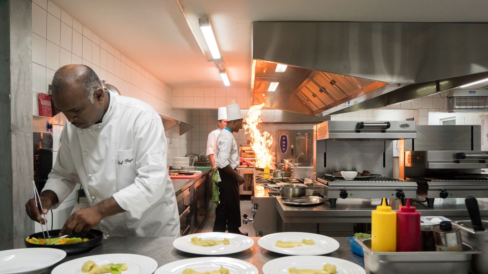 restaurants-restaurants