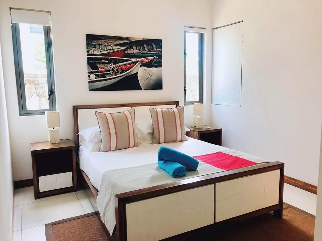 rooms-bedroom-deluxe-apartment