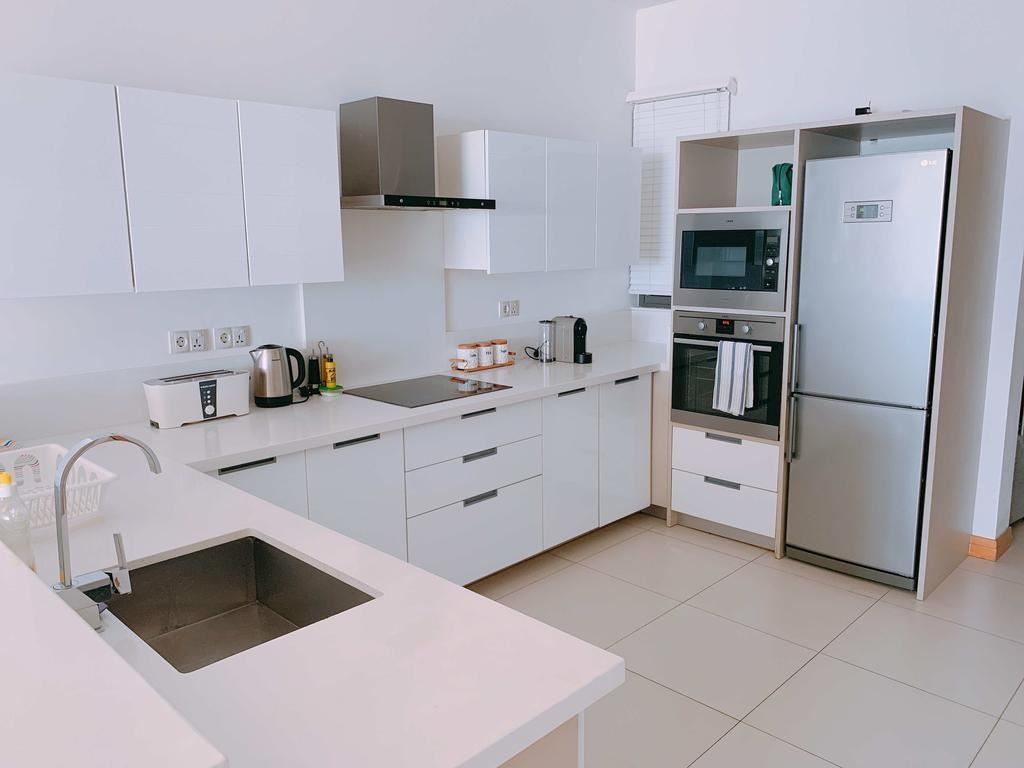 rooms-bedroom-deluxe-apartment